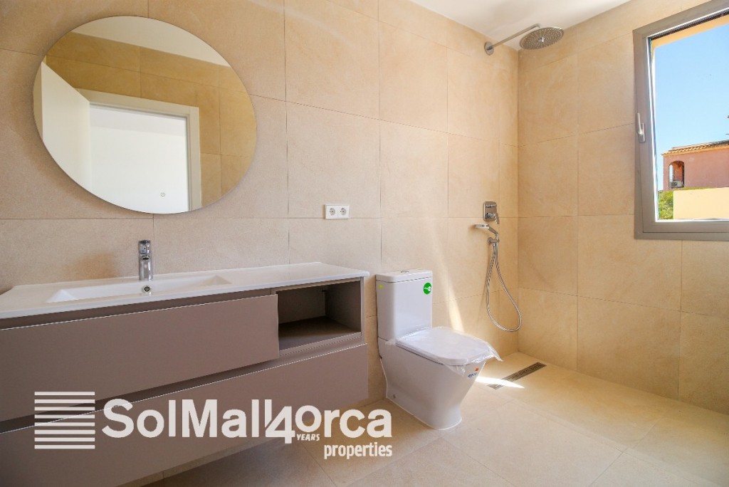 Villa for sale in Mallorca East 12