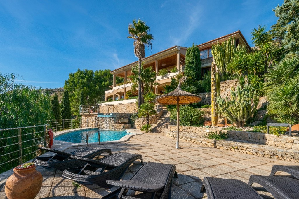 Villa for sale in Mallorca North 6