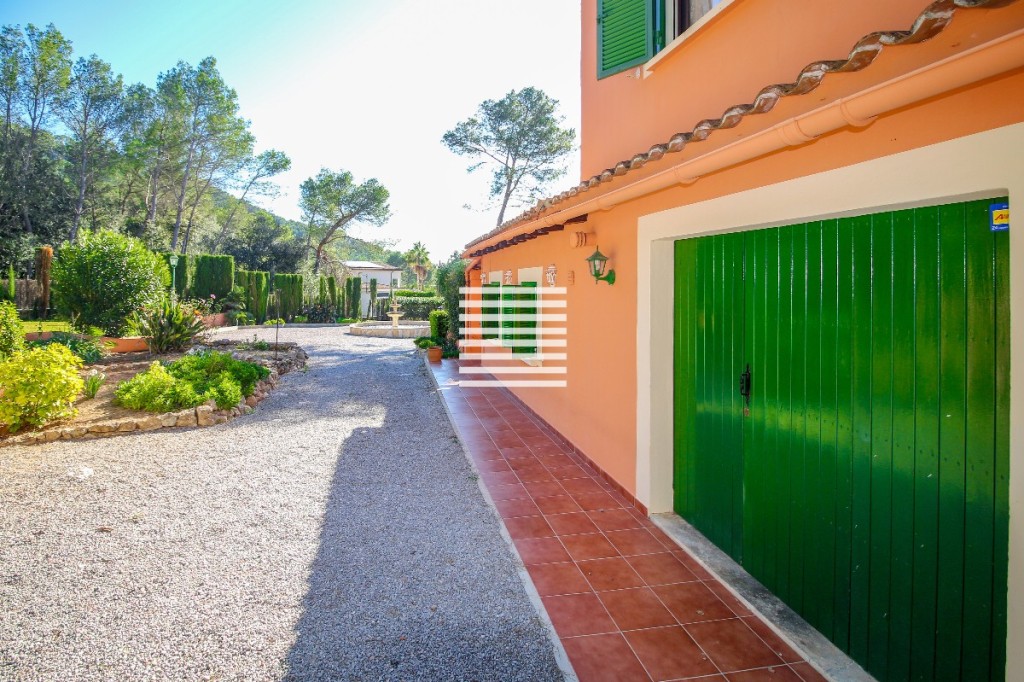 Villa for sale in Mallorca East 8