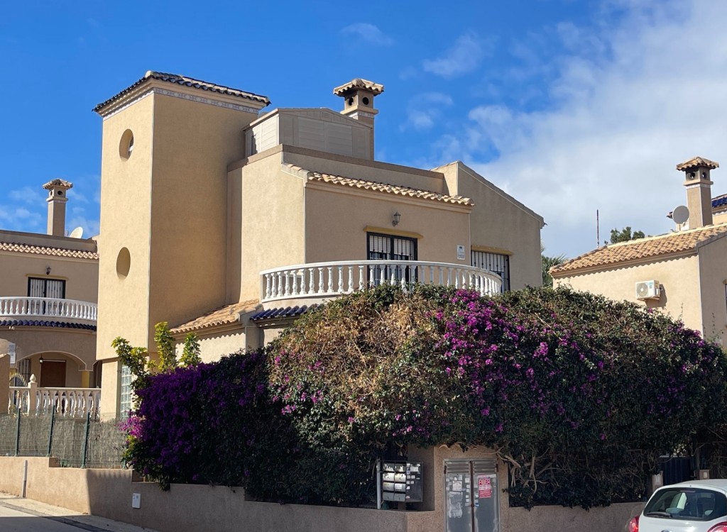 Villa à vendre à Alicante 2