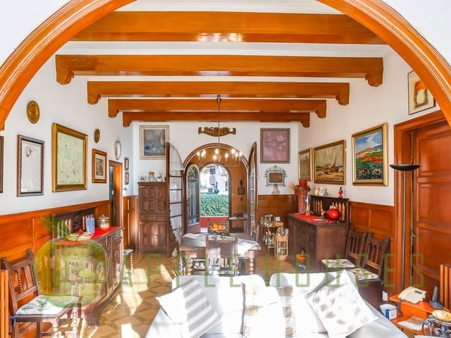 Villa for sale in Sitges and El Garraf 14