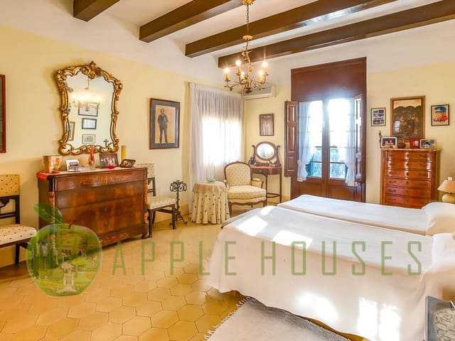 Villa te koop in Sitges and El Garraf 30