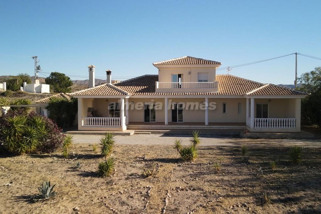 Property Image 560722-albox-villa-4-2