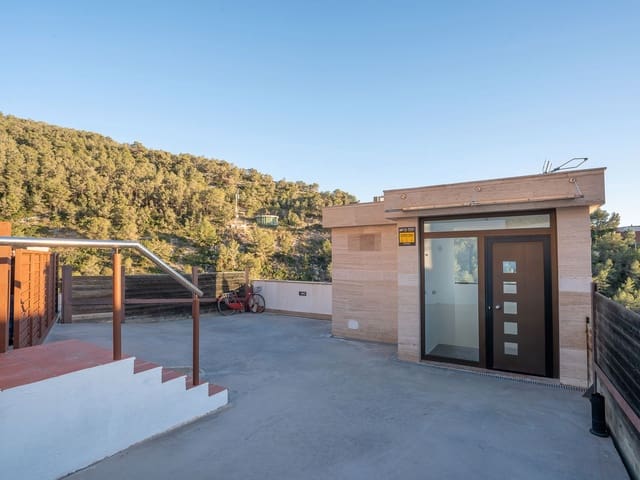 Villa à vendre à Castelldefels and Baix Llobregat 25