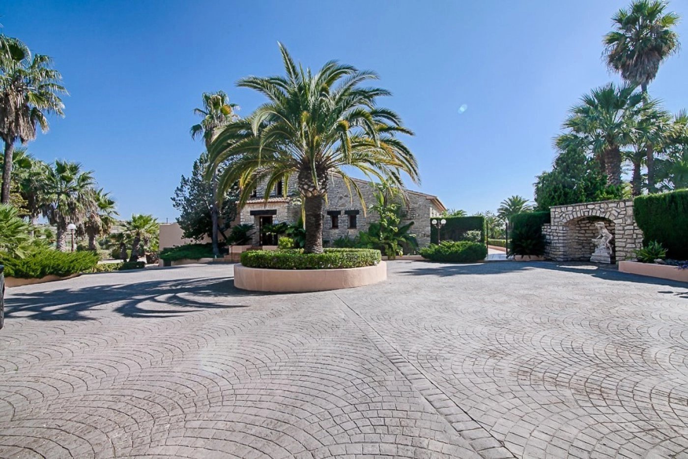 Villa for sale in Alicante 37