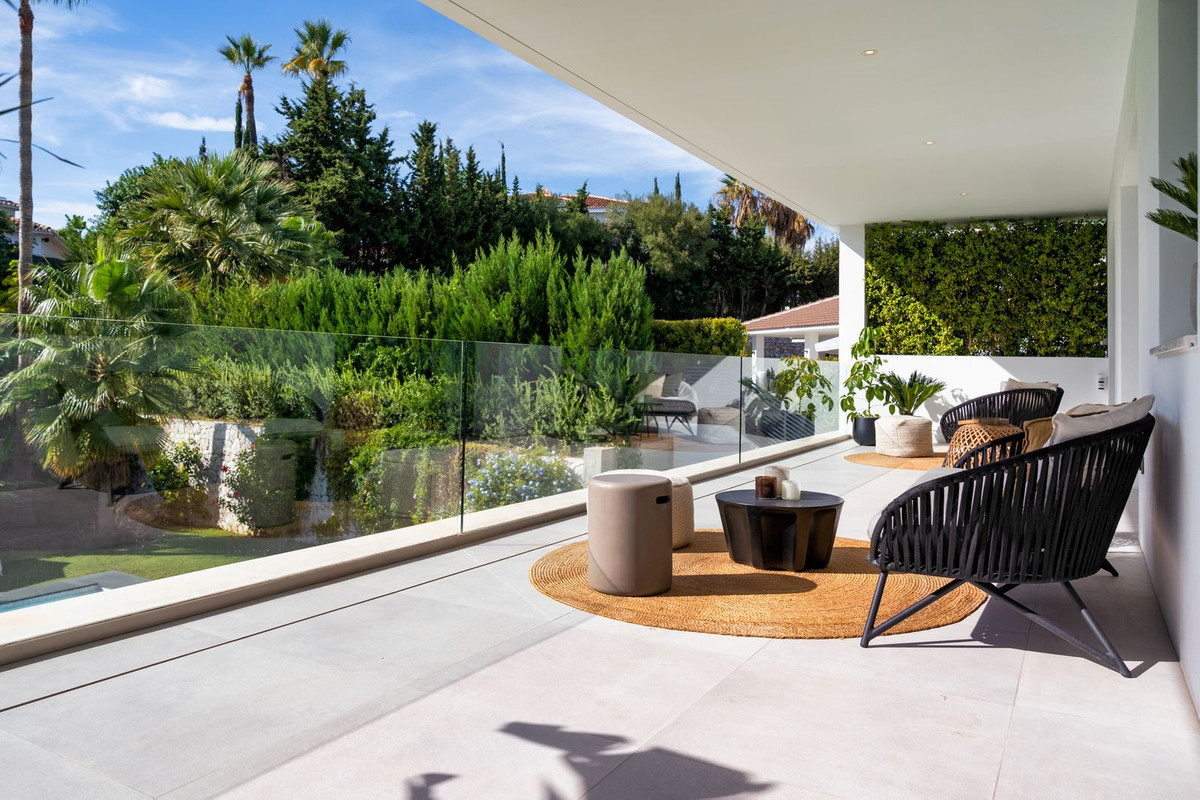 Villa for sale in Marbella - Nueva Andalucía 33