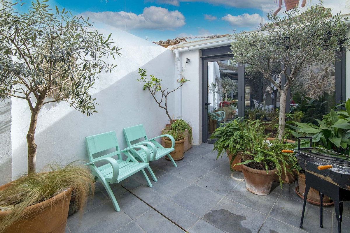 Townhouse for sale in Estepona 15
