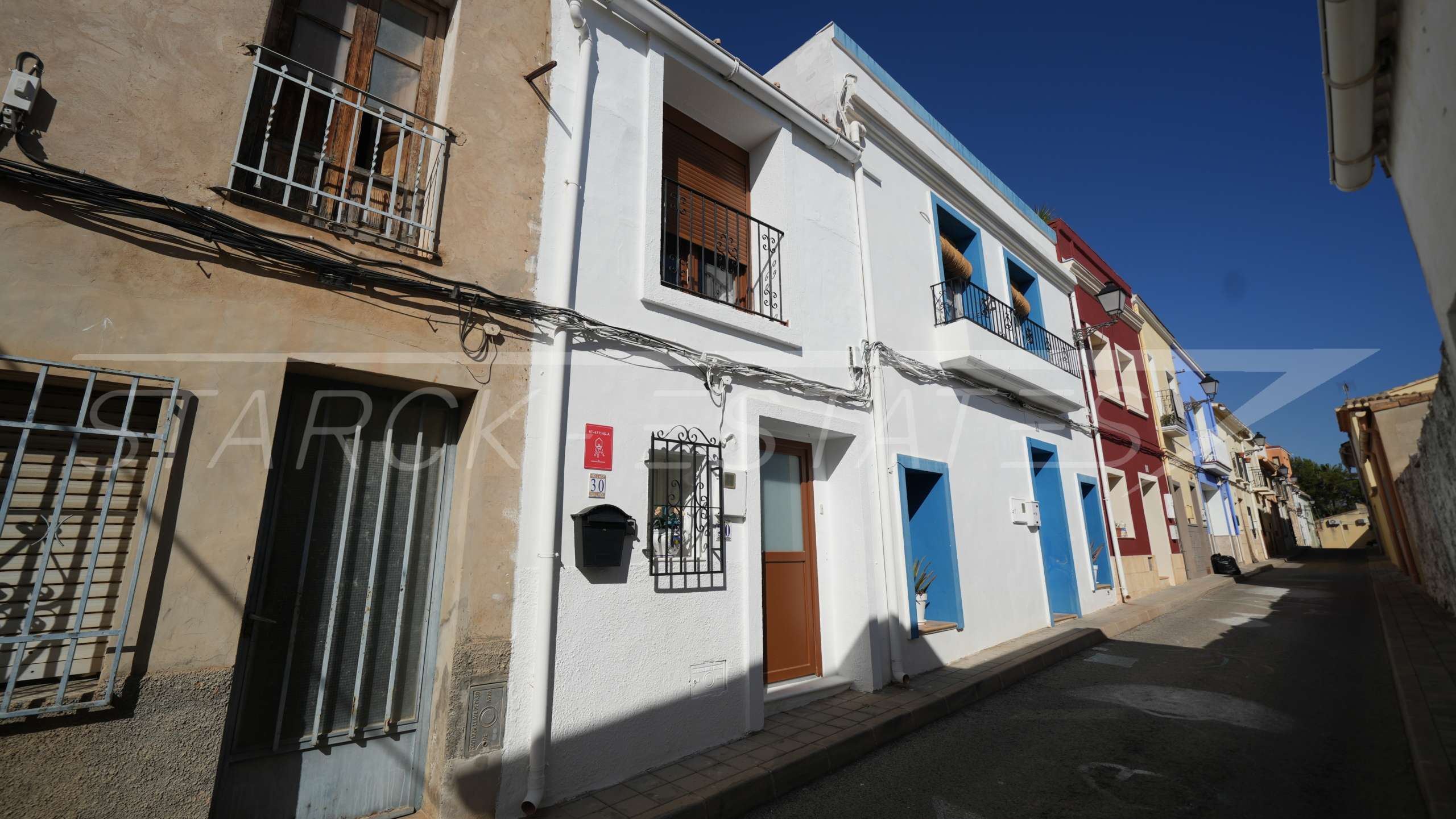 Townhouse te koop in Alicante 5