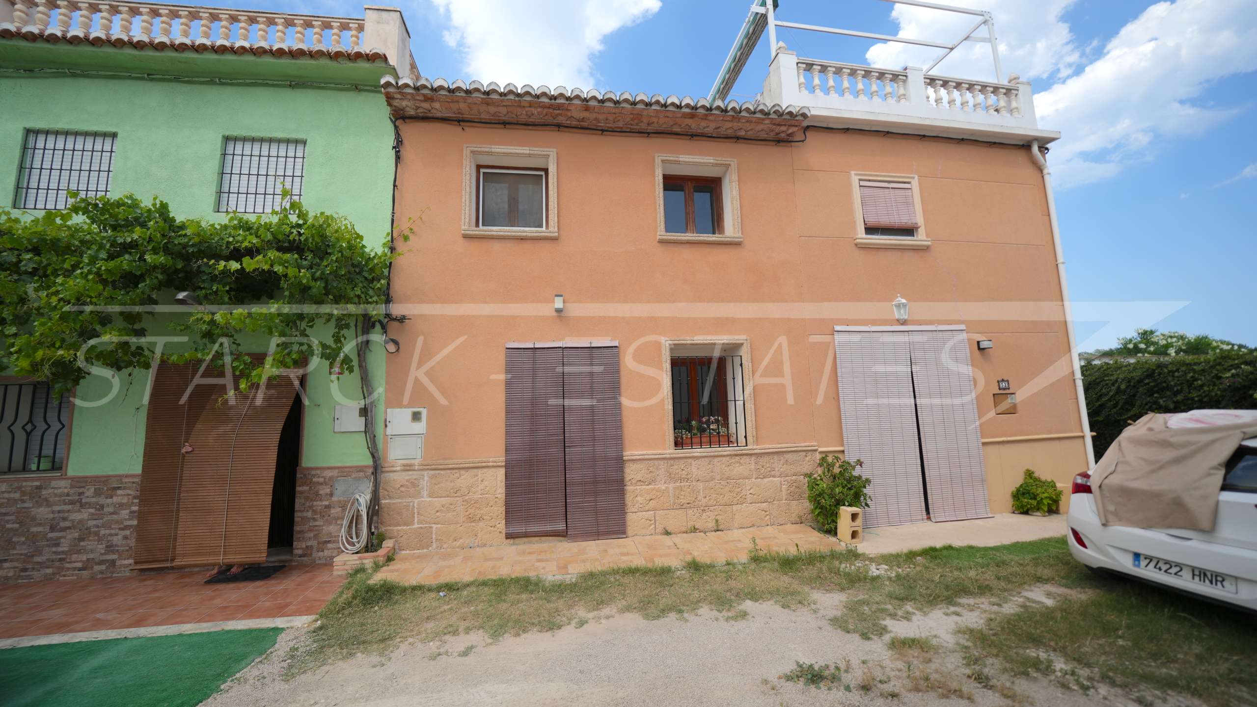 Townhouse for sale in Oliva 1