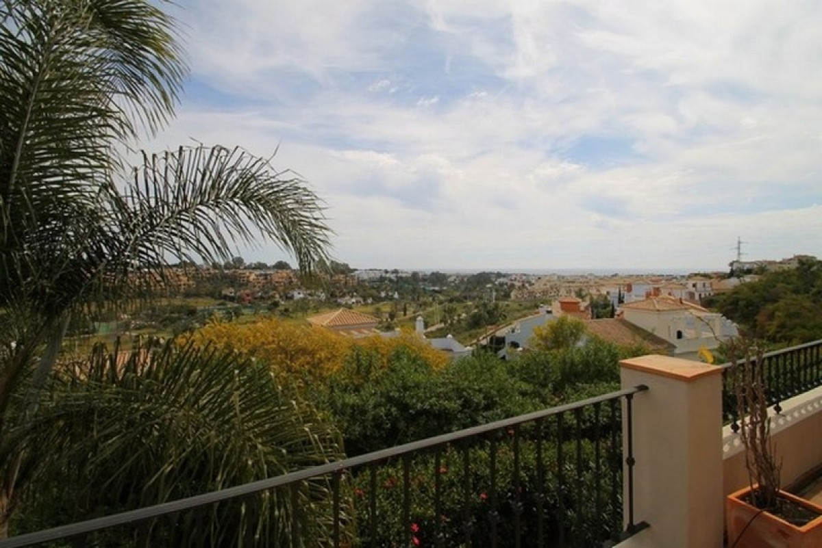Townhouse for sale in Estepona 8