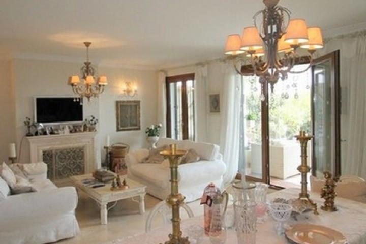 Townhouse for sale in Estepona 16