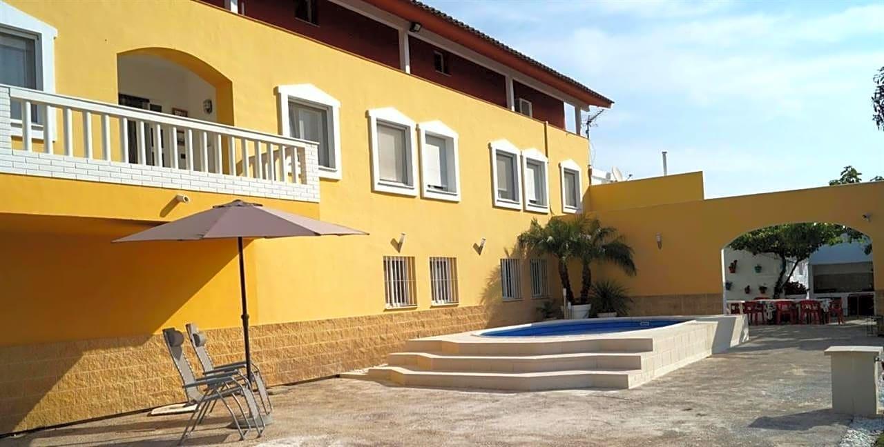 Villa for sale in Oliva 38