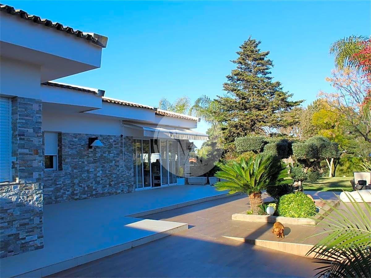 Villa for sale in Horta Nord 37