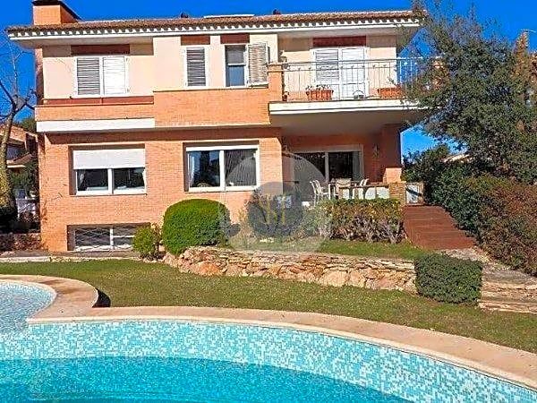 Villa for sale in Horta Nord 11