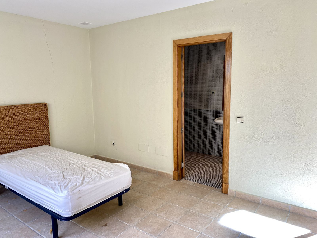 Apartment for sale in Estepona 22
