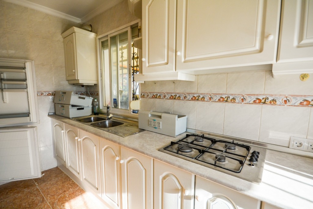 Countryhome for sale in Estepona 38