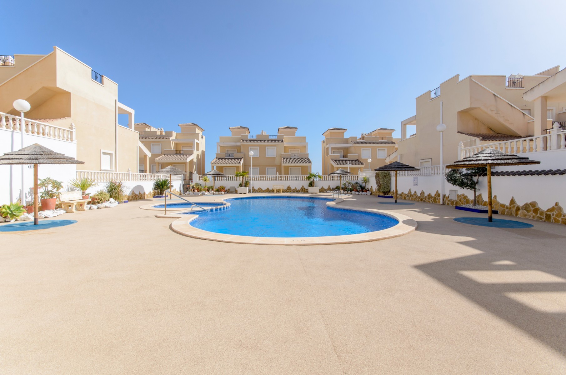 Townhouse for sale in Alicante 47