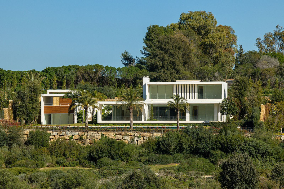 Villa for sale in Casares 4