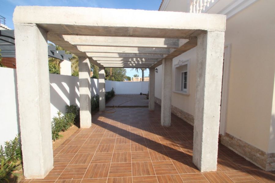 Villa à vendre à Alicante 10