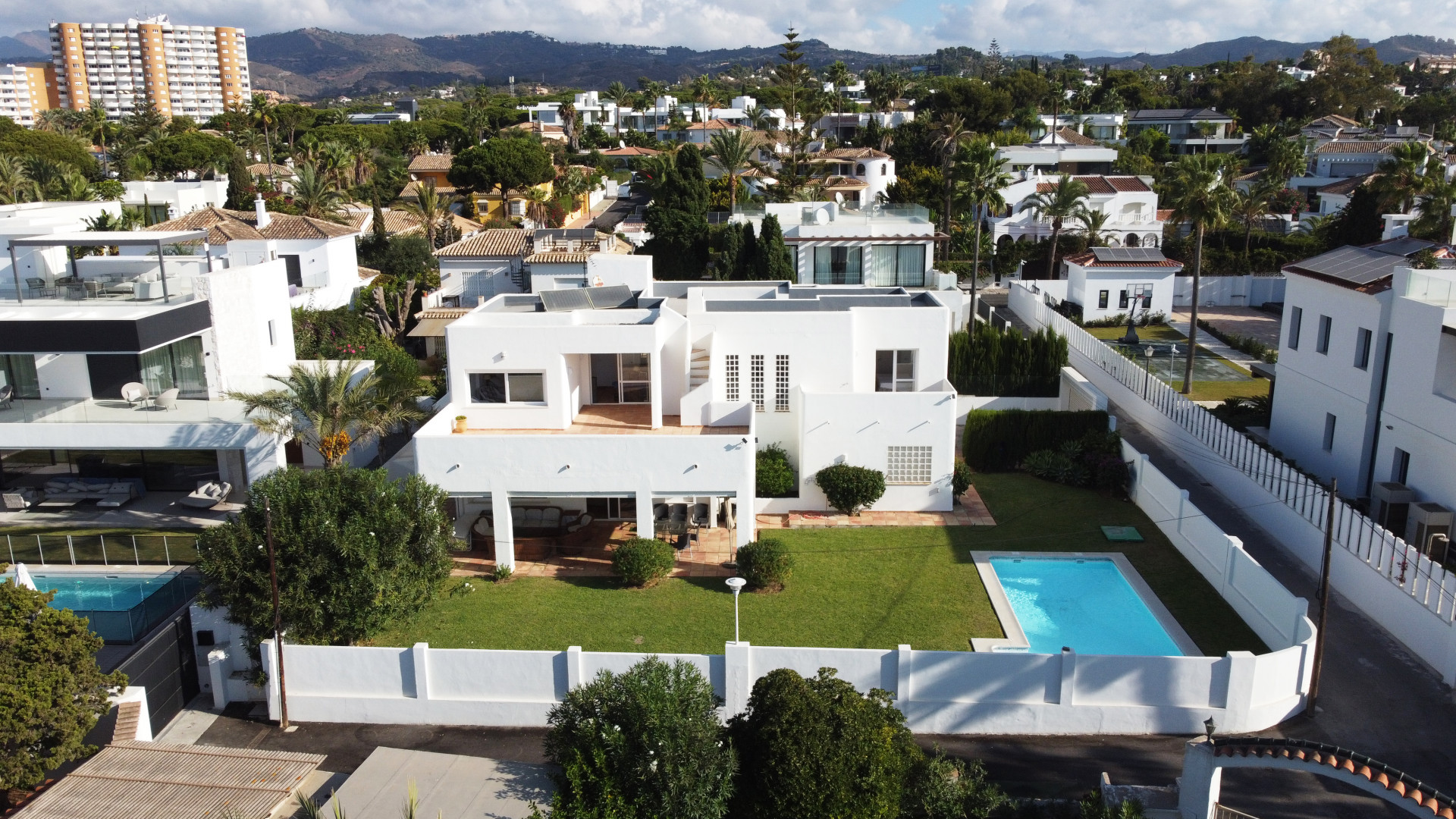 Villa for sale in Marbella - East 44