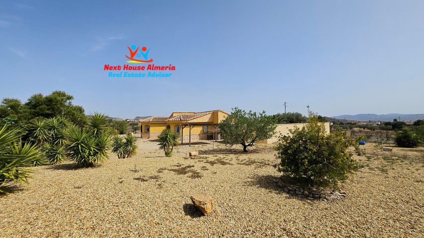 Villa for sale in Almería and surroundings 8