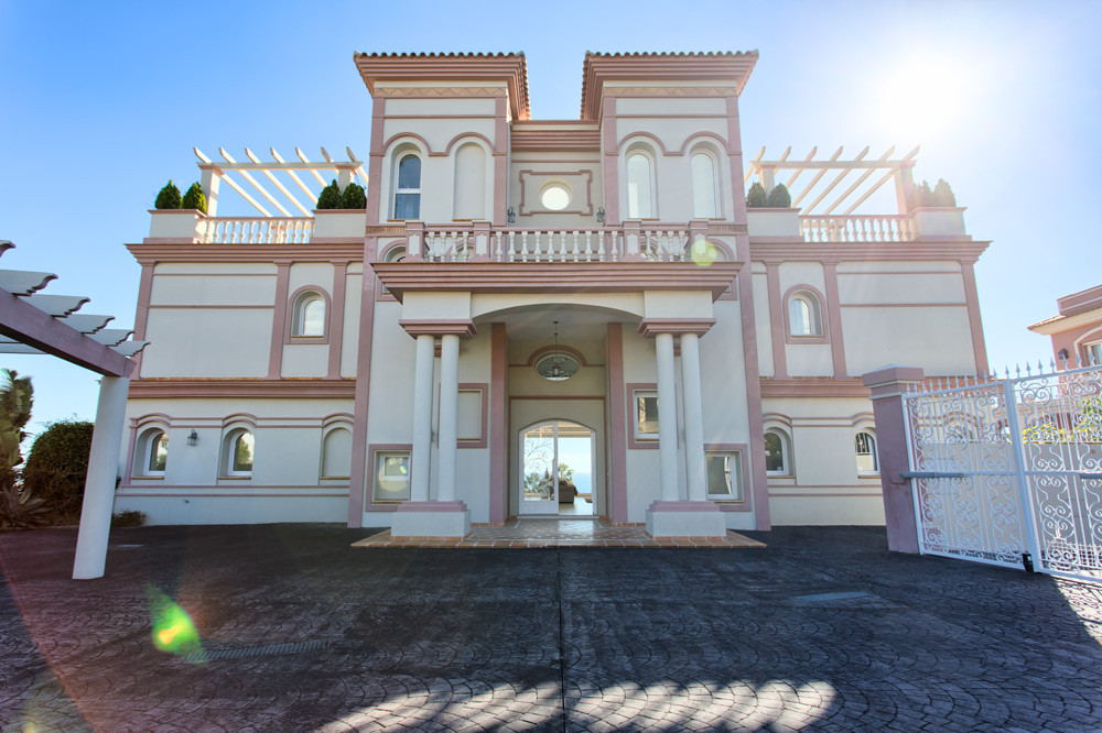Villa for sale in Benahavís 24