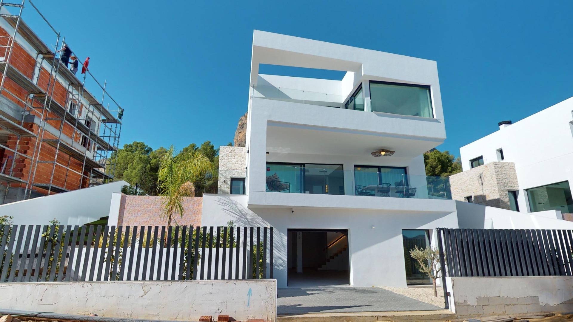 Villa te koop in Alicante 42