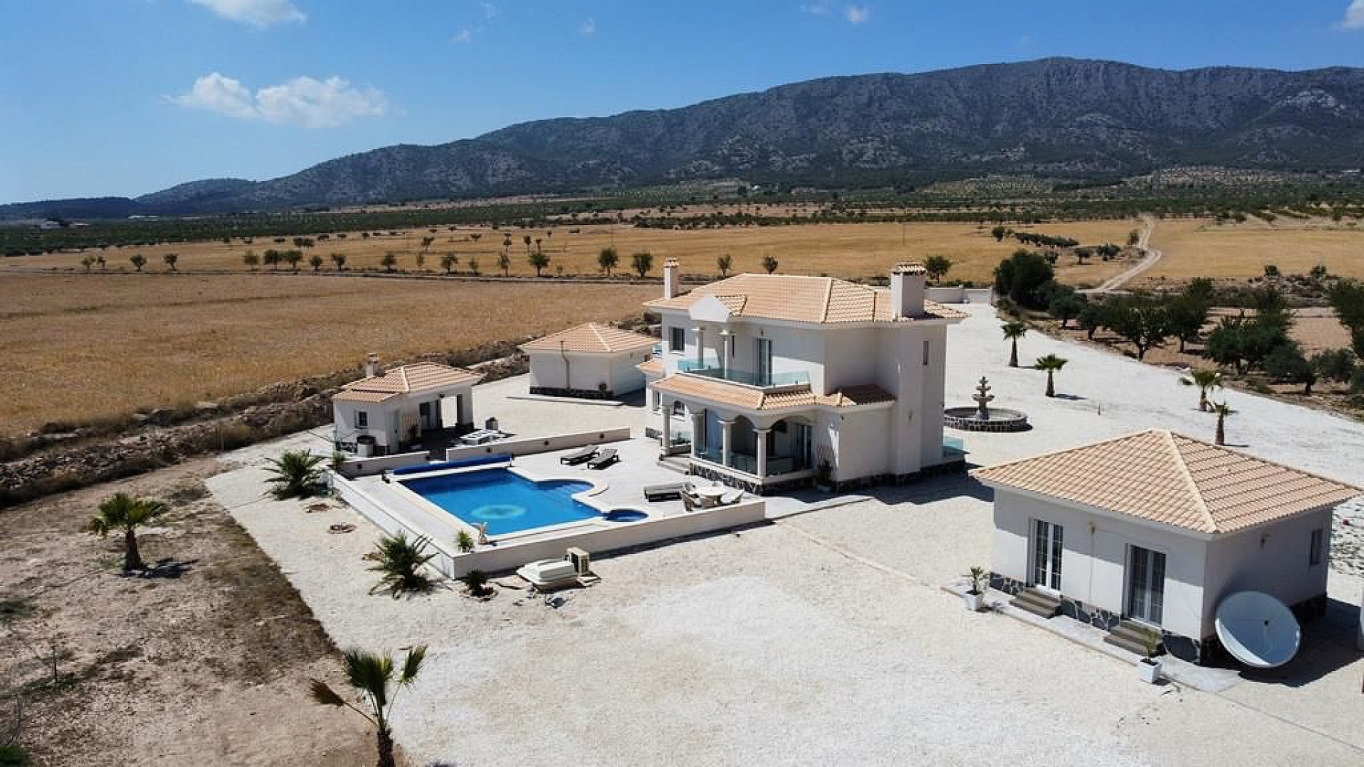 Villa for sale in Alicante 51