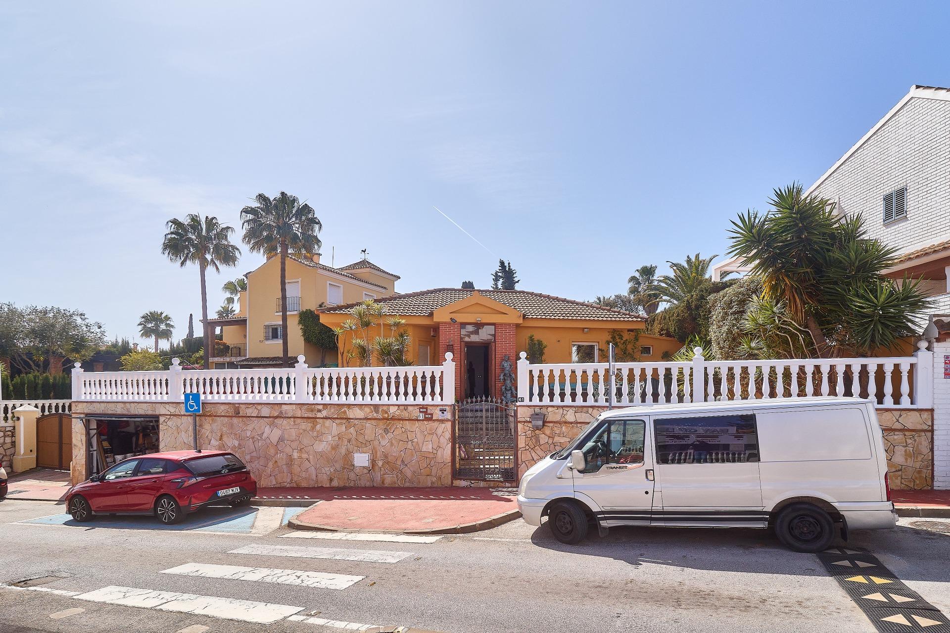 Villa te koop in Mijas 2