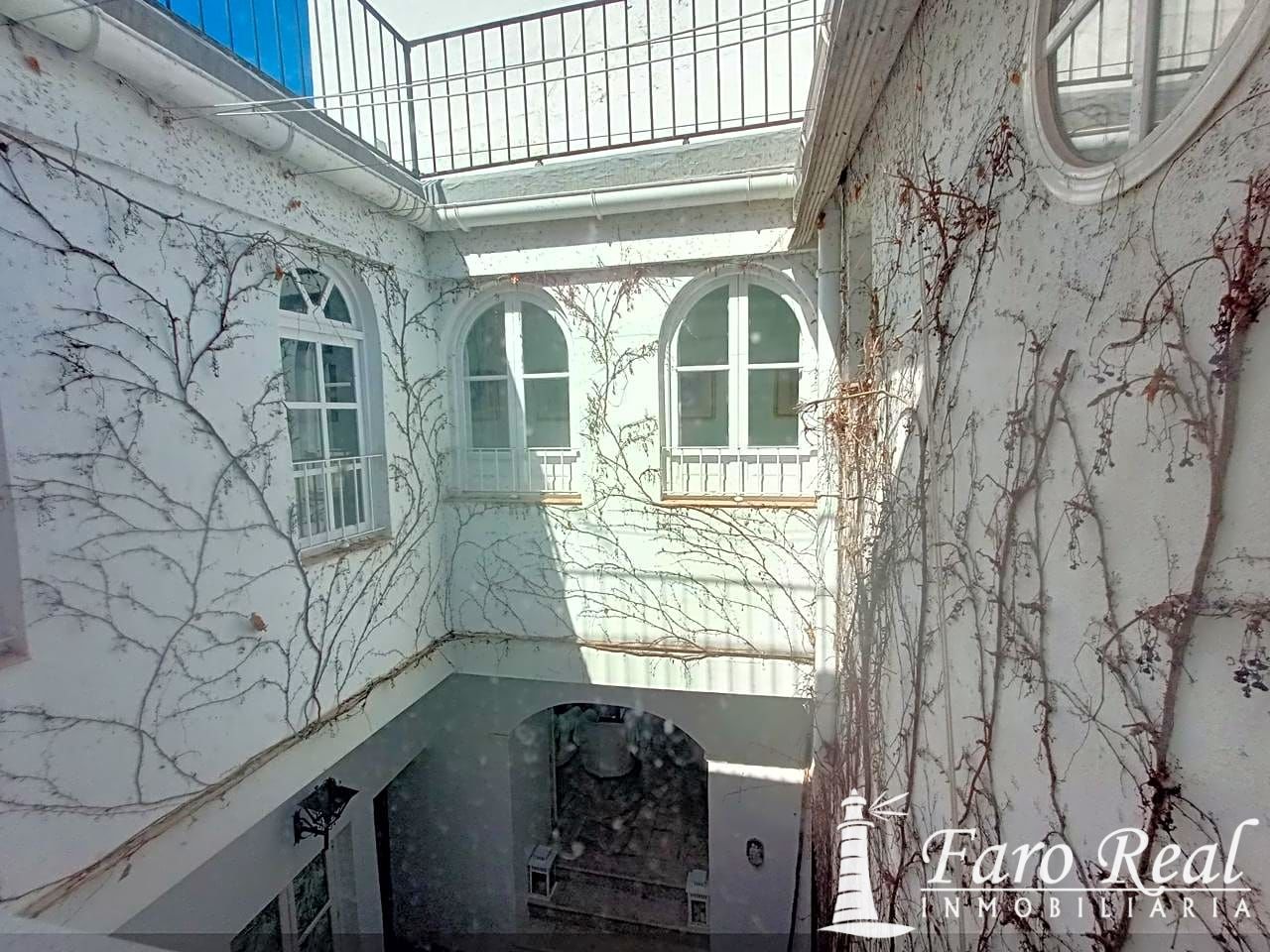 Villa for sale in Costa de Cádiz Northwest 38