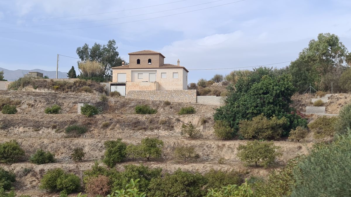 Загородный дом для продажи в Almuñécar and La Herradura 2