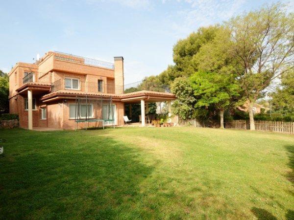 Villa for sale in Horta Nord 8