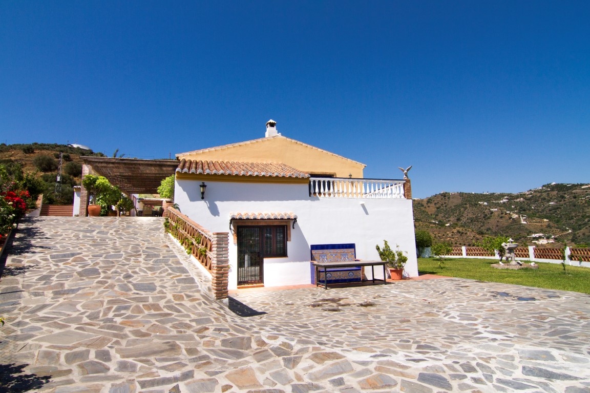 Villa for sale in Rincón de La Victoria 9