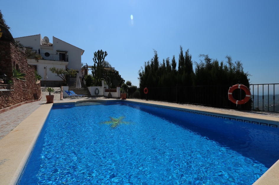 Countryhome for sale in Frigiliana 14