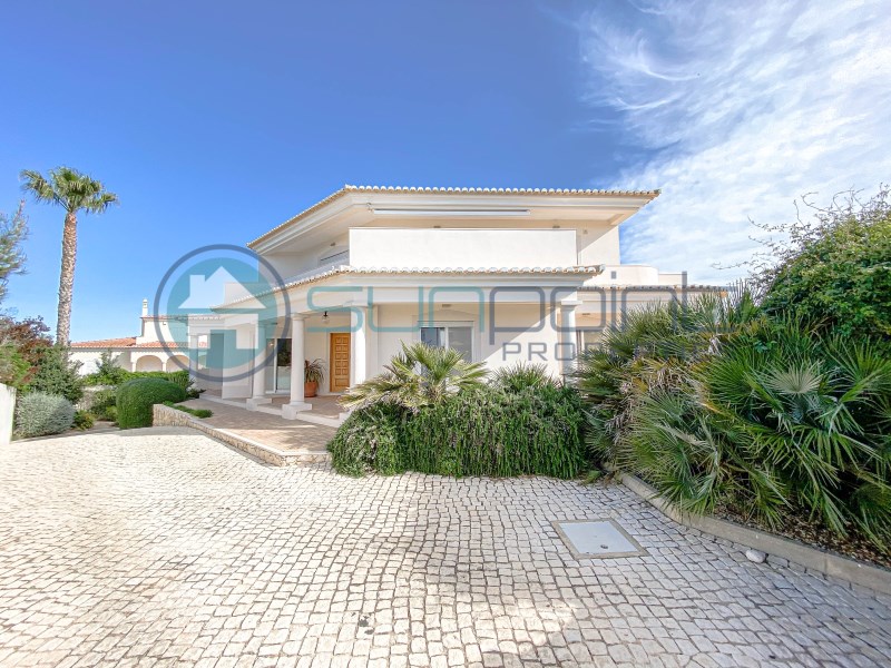 Villa for sale in Lagos and Praia da Luz 50