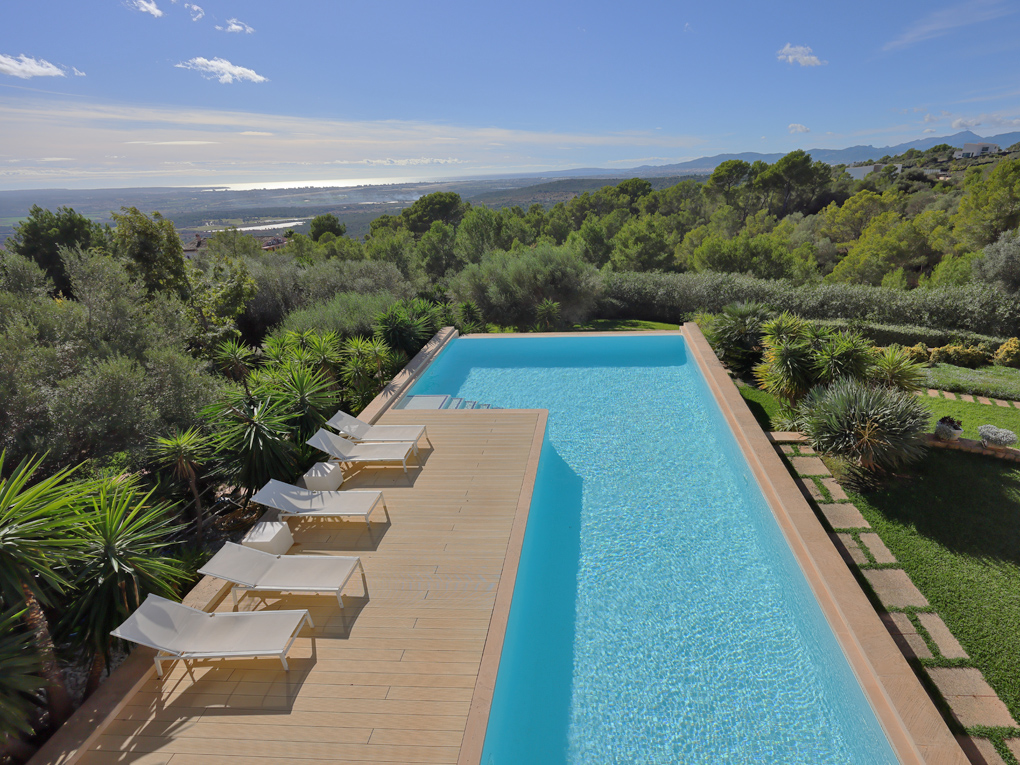 Countryhome te koop in Castelldefels and Baix Llobregat 1