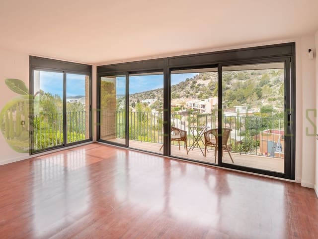 Villa for sale in Sitges and El Garraf 5