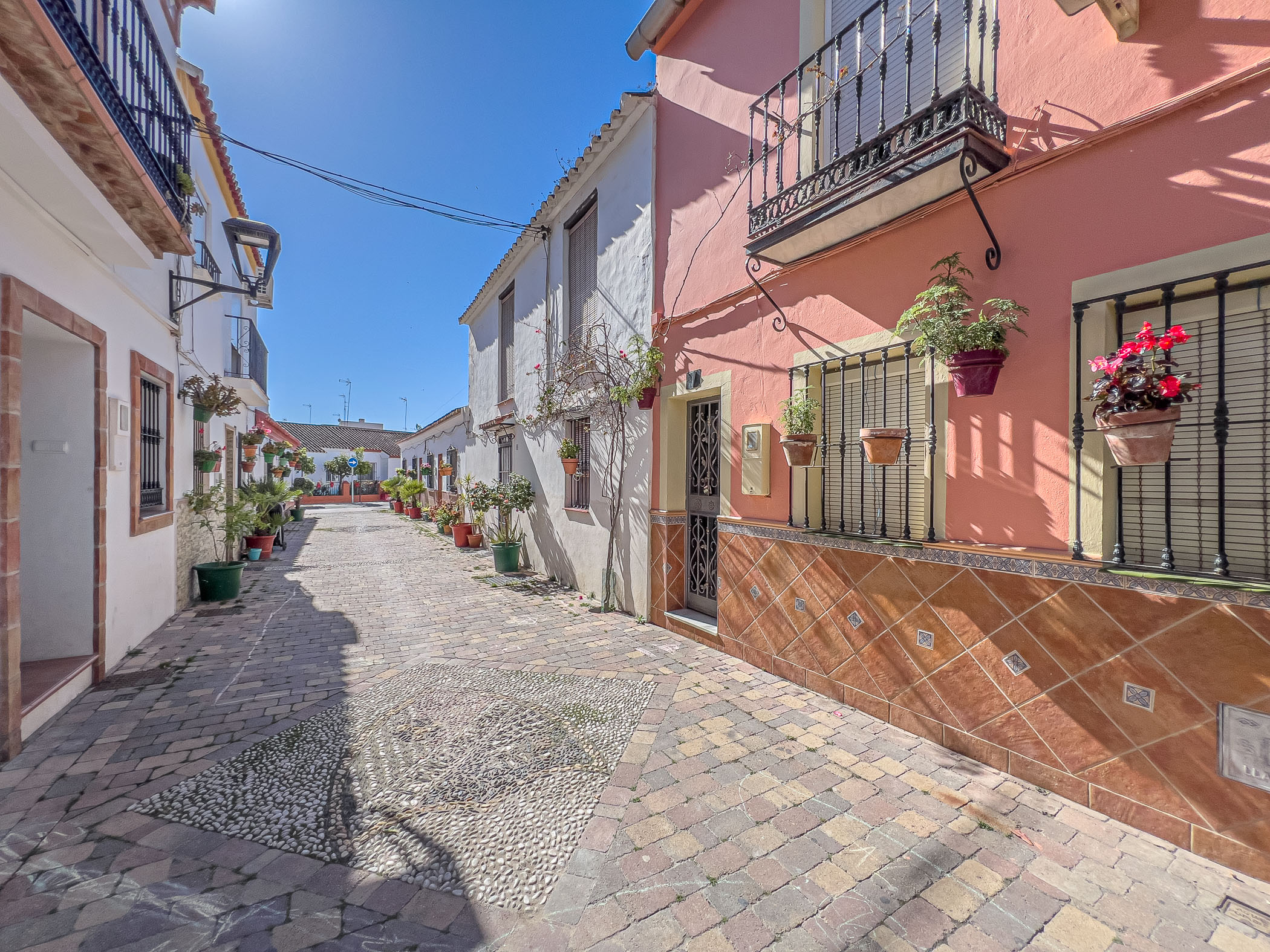 Townhouse for sale in Estepona 2
