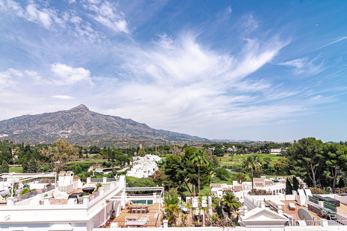Townhouse for sale in Marbella - Nueva Andalucía 35