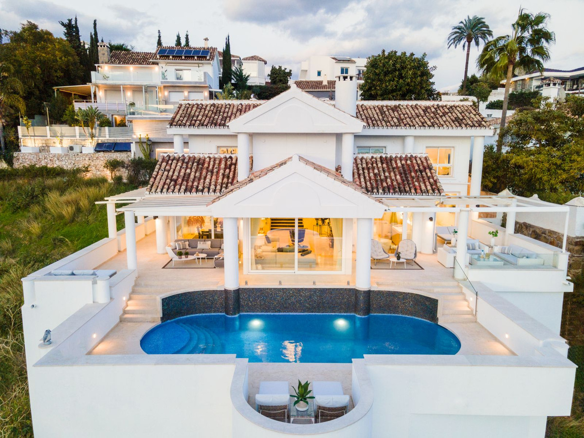 Villa for sale in Marbella - Nueva Andalucía 26