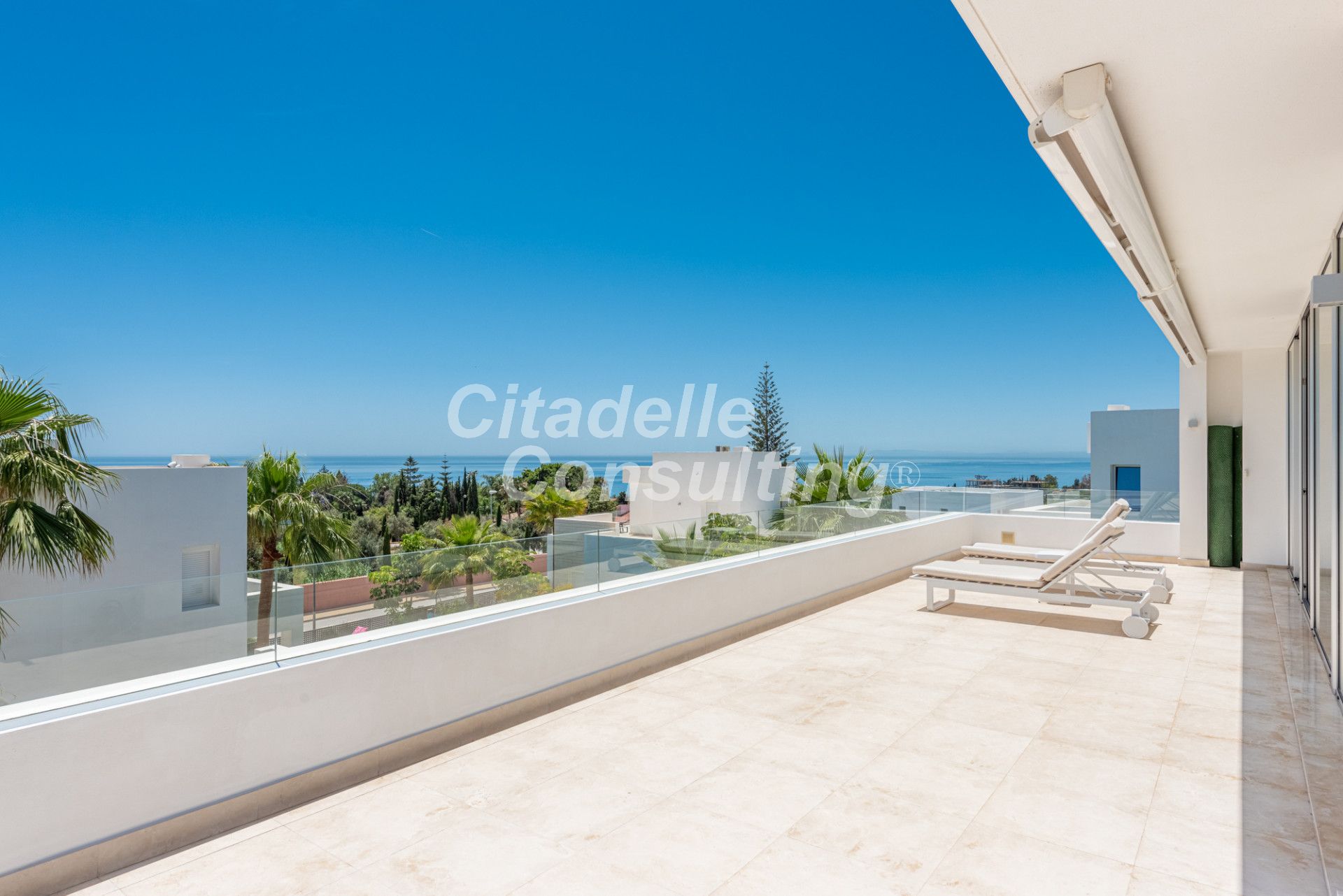 Villa for sale in Marbella - East 21