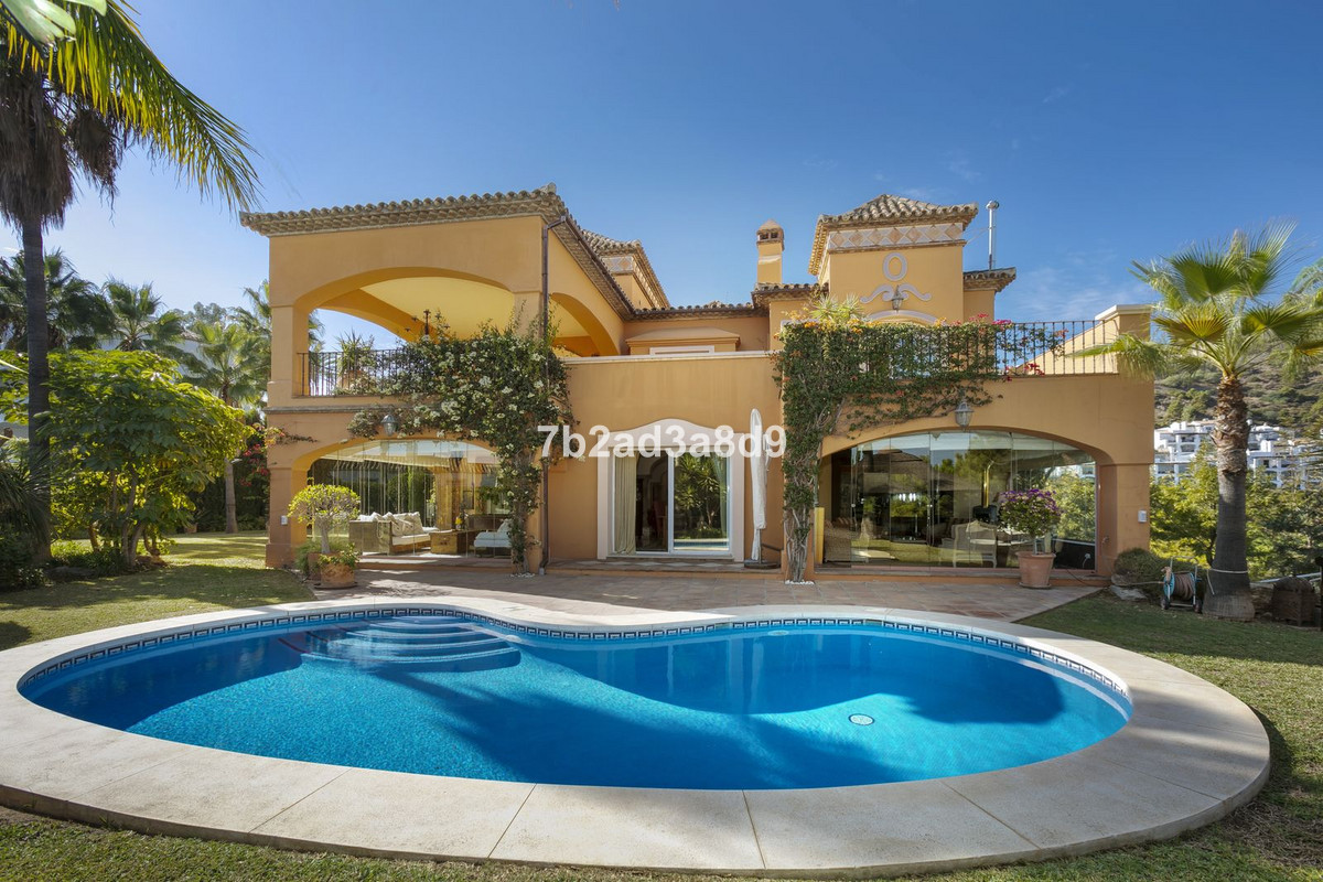 Property Image 578404-nueva-andalucia-villa-4-5
