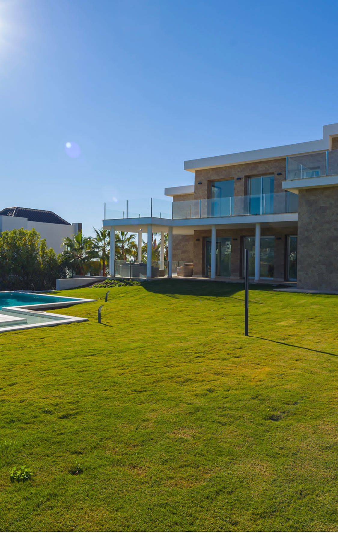 Villa for sale in Estepona 25