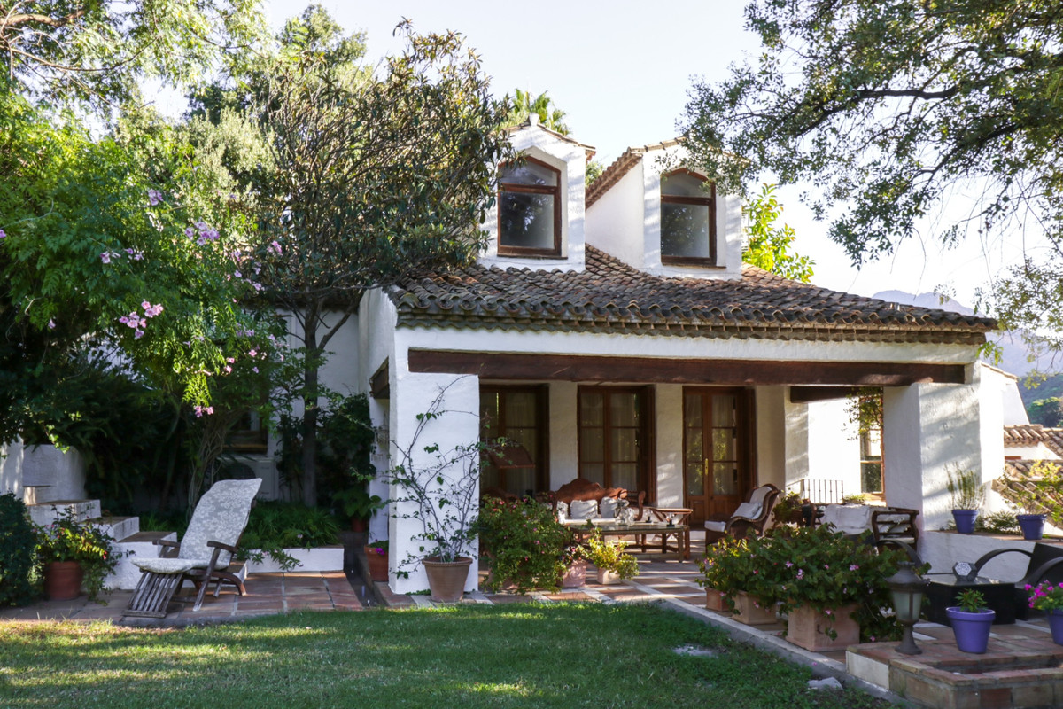 Villa for sale in Casares 23