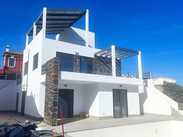 Villa te koop in Ciudad Quesada 2