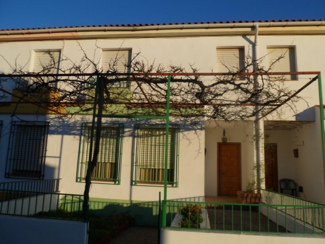 Property Image 579836-la-calahorra-villa-4-2