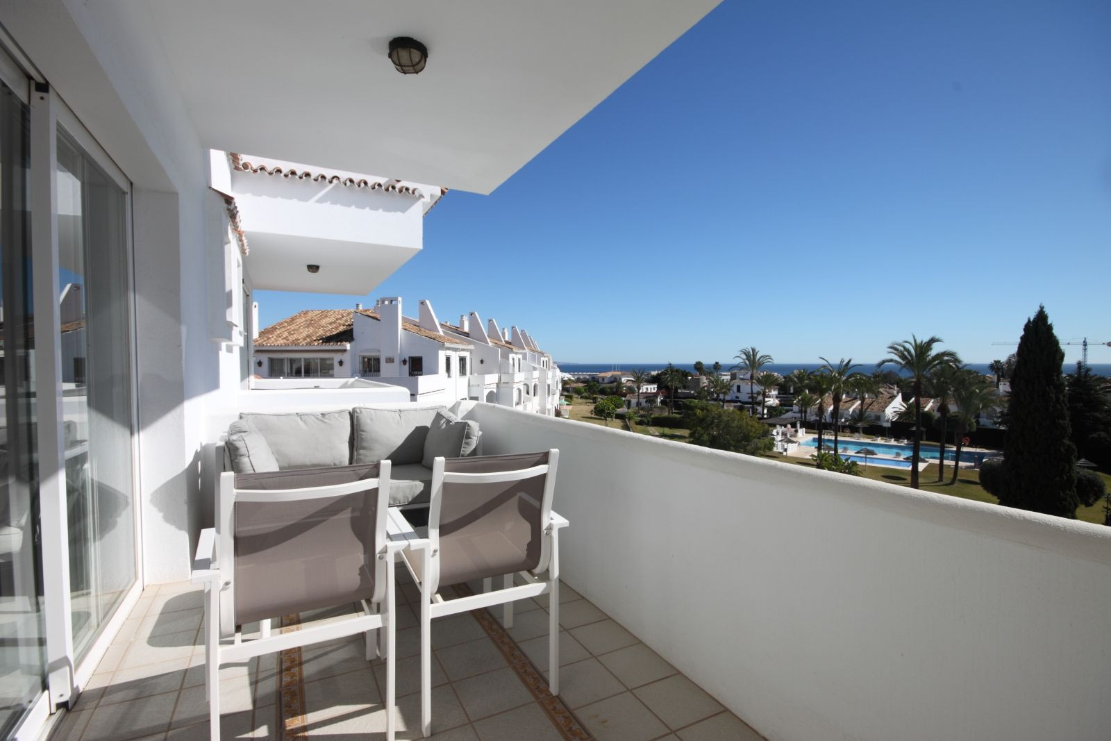 Apartamento en venta en Marbella - Nueva Andalucía 14
