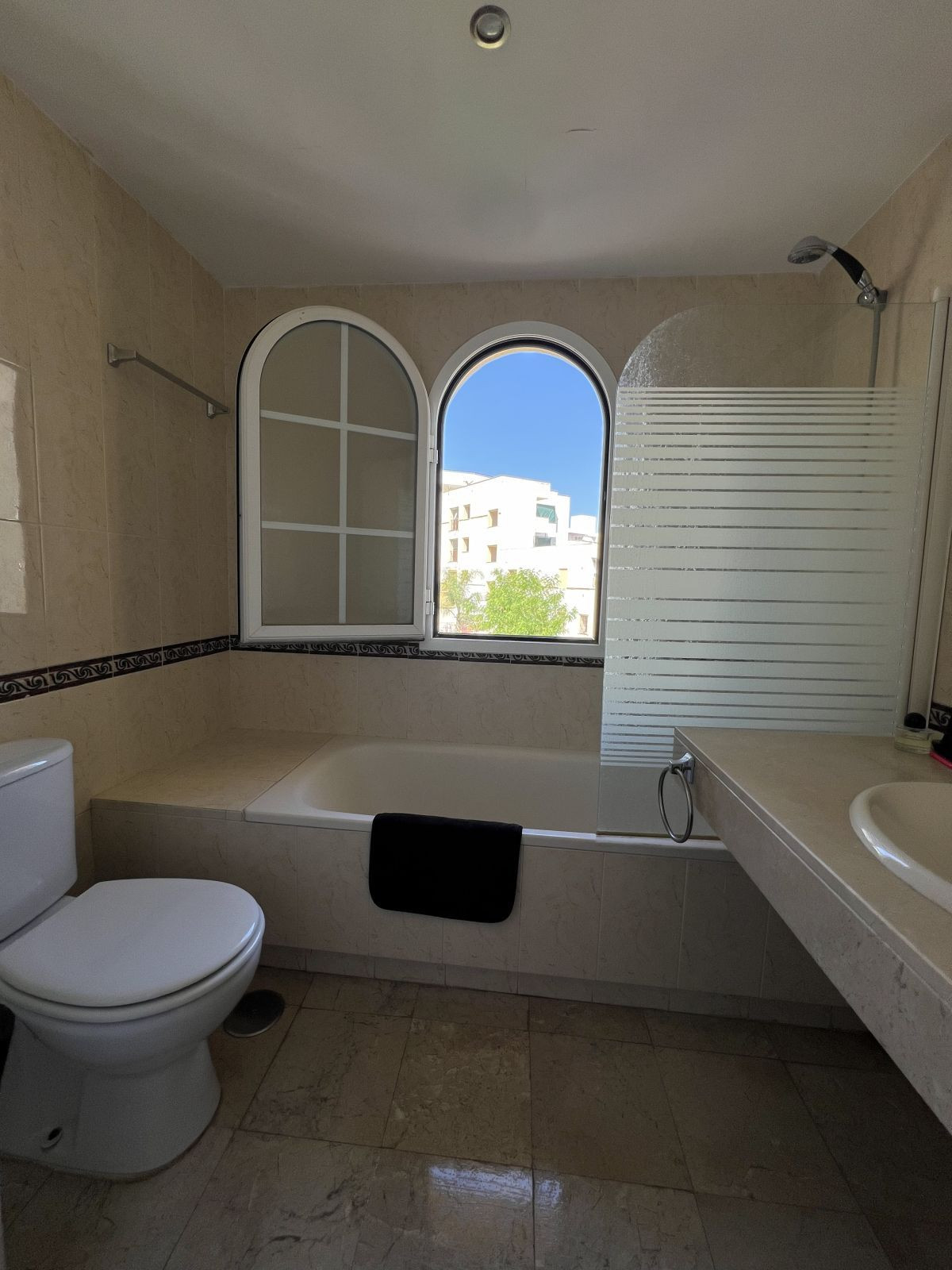 Apartamento en venta en Marbella - Nueva Andalucía 8