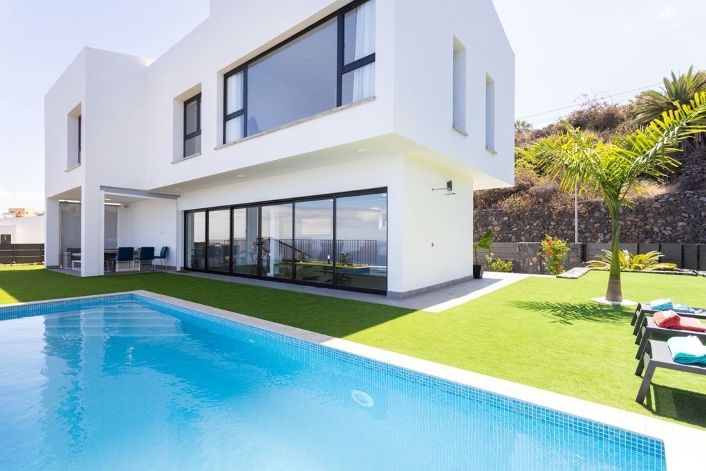 Villa for sale in Tenerife 1