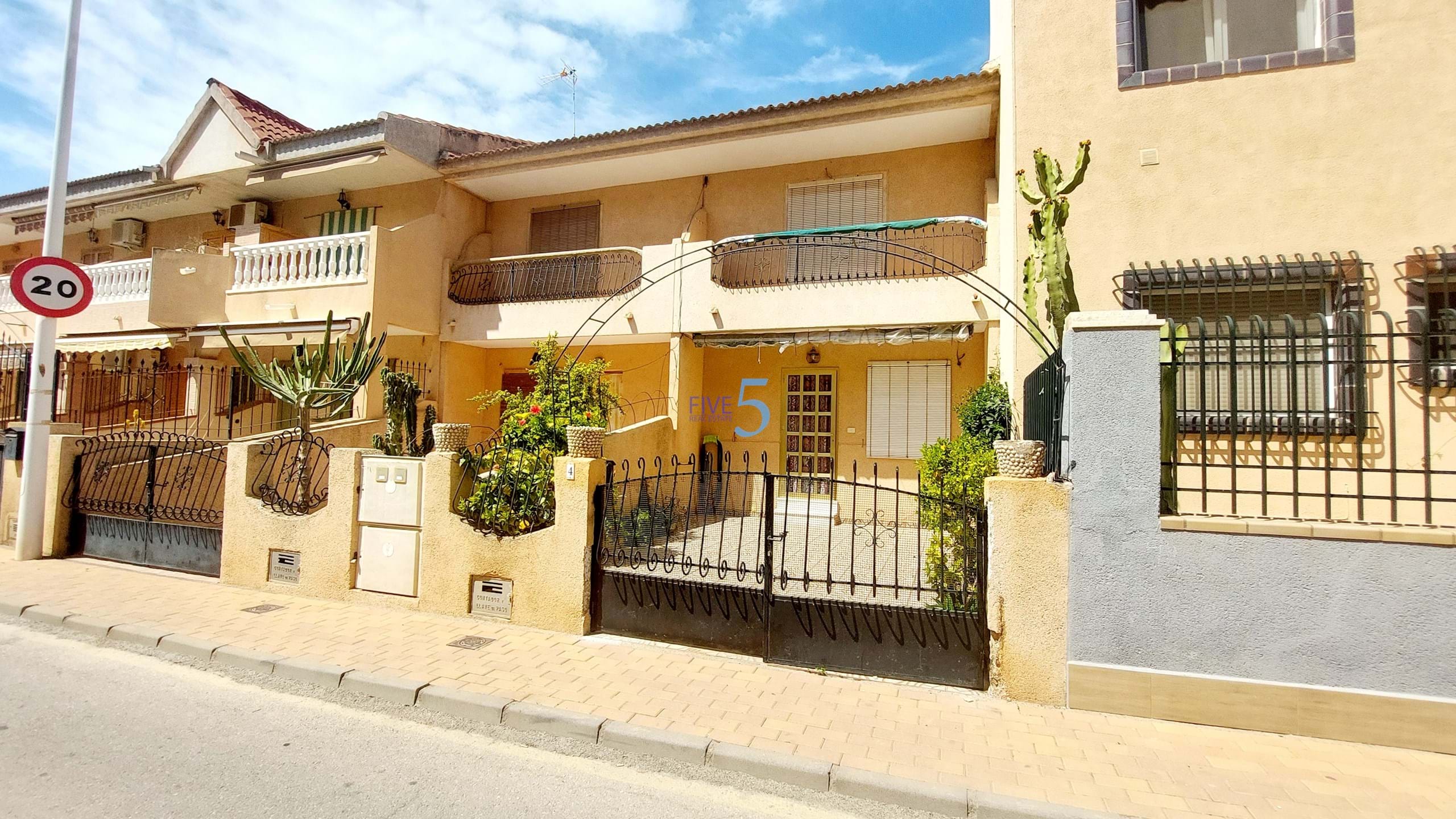 Townhouse te koop in San Pedro del Pinatar and San Javier 1